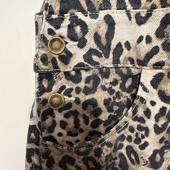 POL Leopard Print Patchwork Overalls - Picture 6 of 13